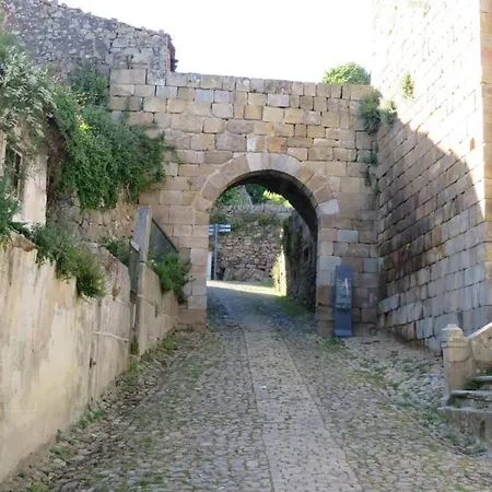 Casa Porta De Santiago